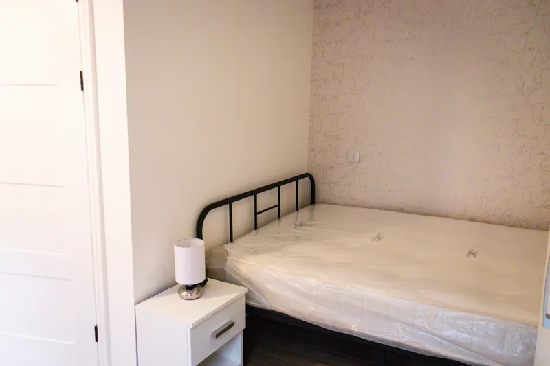 Bank Street // Luxury 1 Bed Flat // Aug 2026 - Image 6